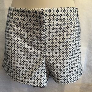 J. Crew eyelet black & White Shorts with‎ Geometric Pattern NWT Sz-10. S15